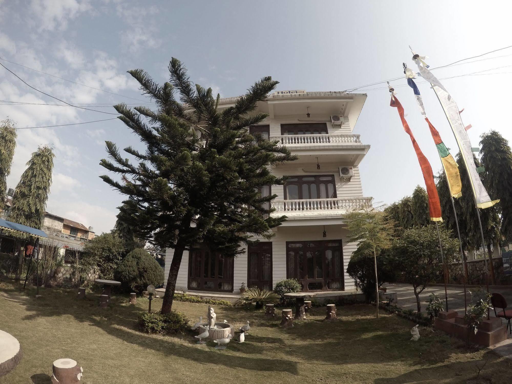 Hotel Dream Pokhara Buitenkant foto